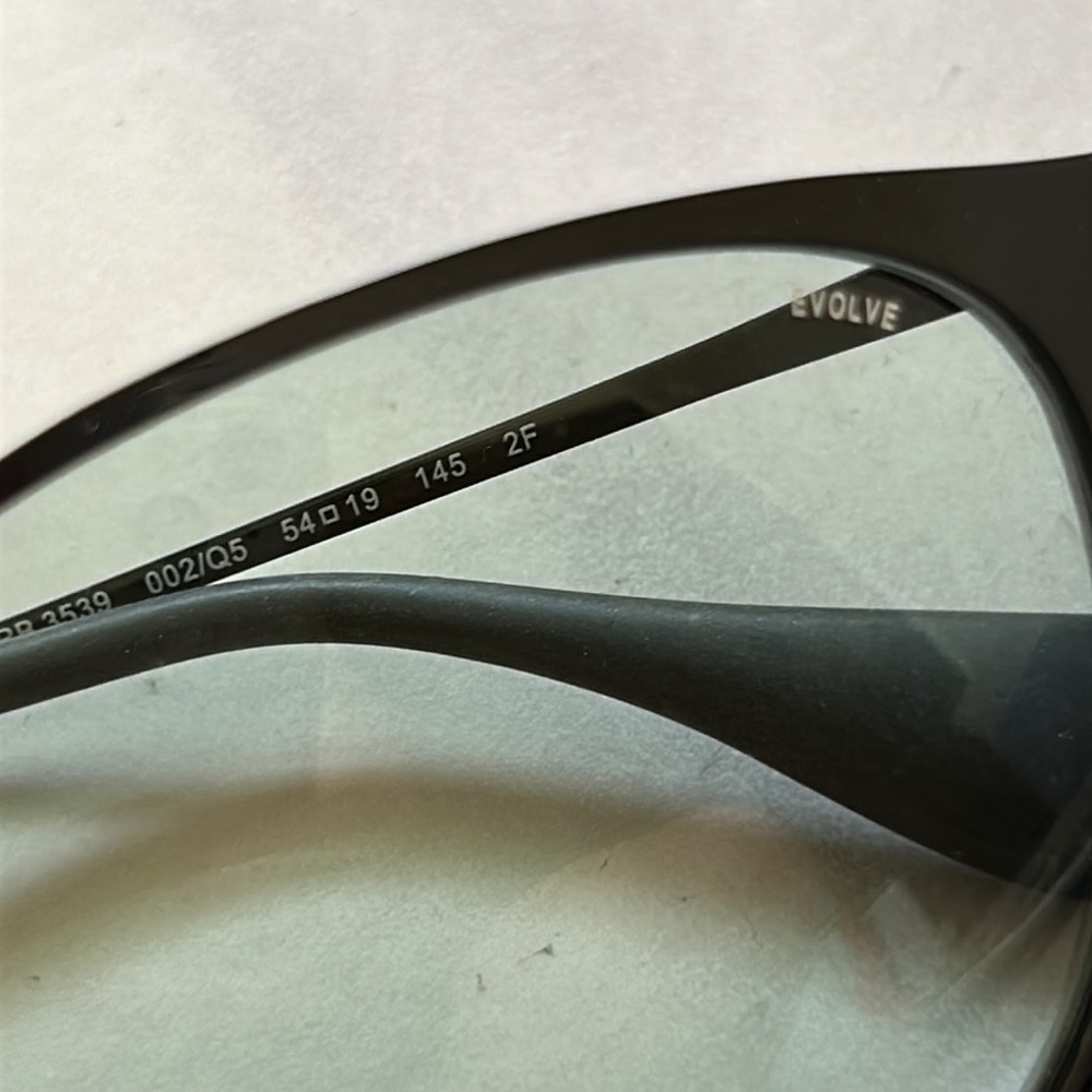 Ray-Ban sunglasses - Picture 3 of 16